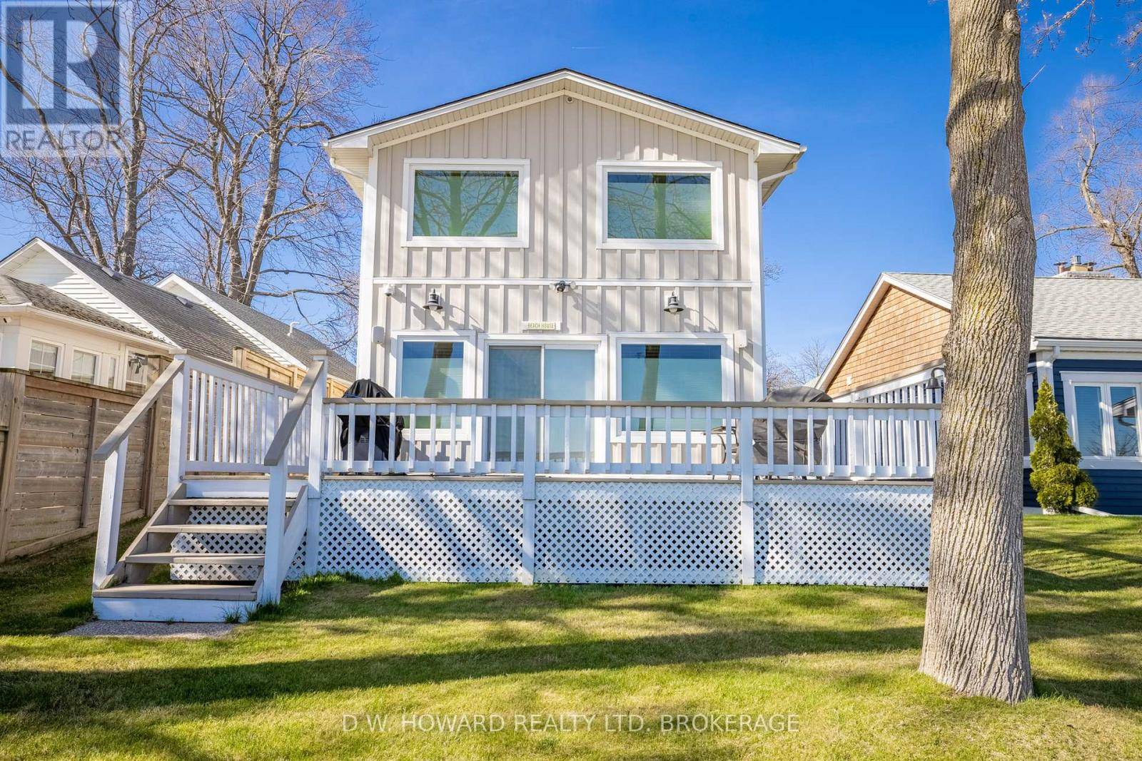 Fort Erie (crystal Beach), ON L0S1B0,4115 ERIE ROAD S