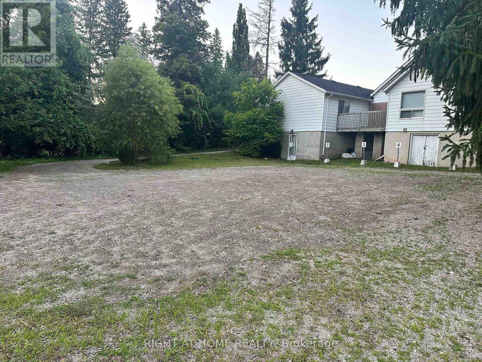 Puslinch (aberfoyle), ON N1H6H9,28 Brock RD North #B
