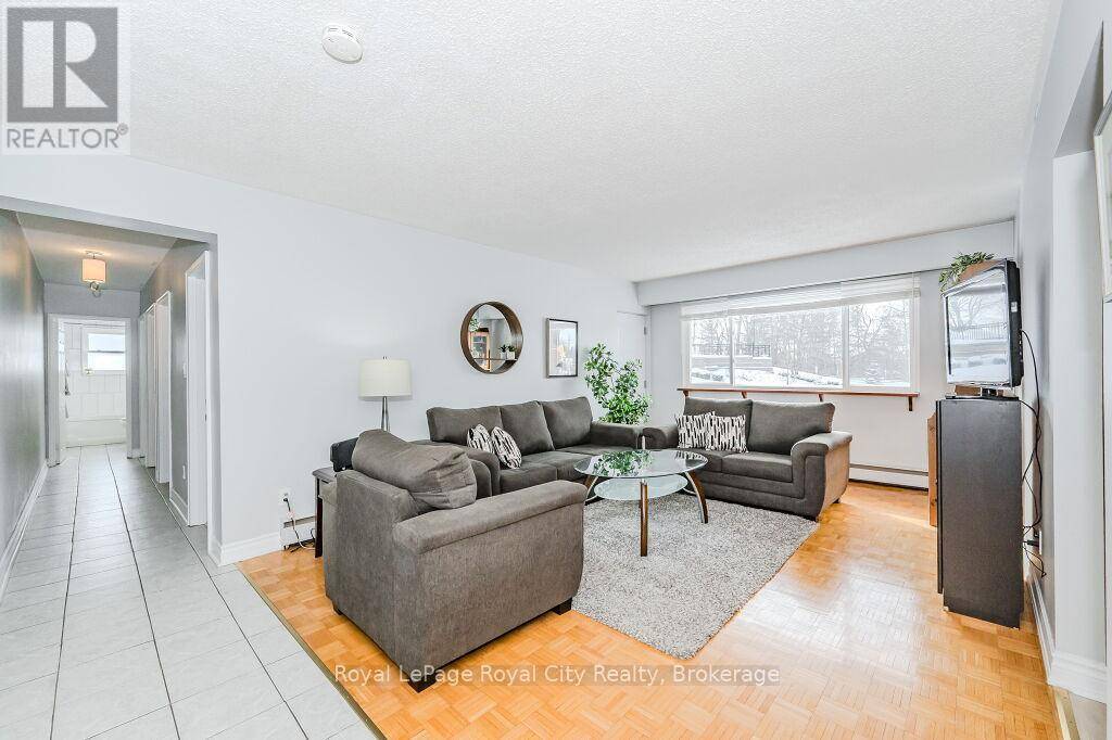 Guelph (general Hospital), ON N1E1W1,1 Sunnylea CRES #107