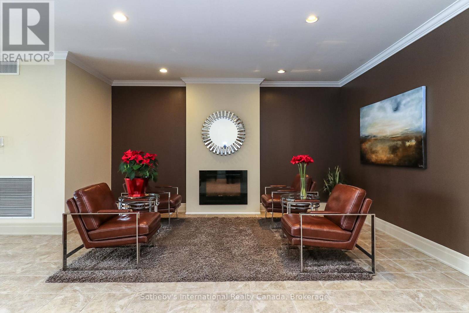 Blue Mountains, ON N0H2P0,25 South Beaver ST South #308