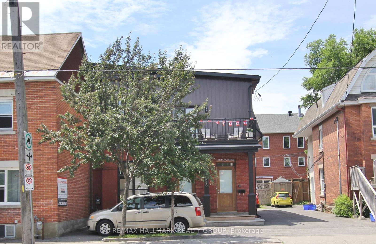 Ottawa, ON K1R6H8,258, 260, 262, 264 BRONSON AVENUE S