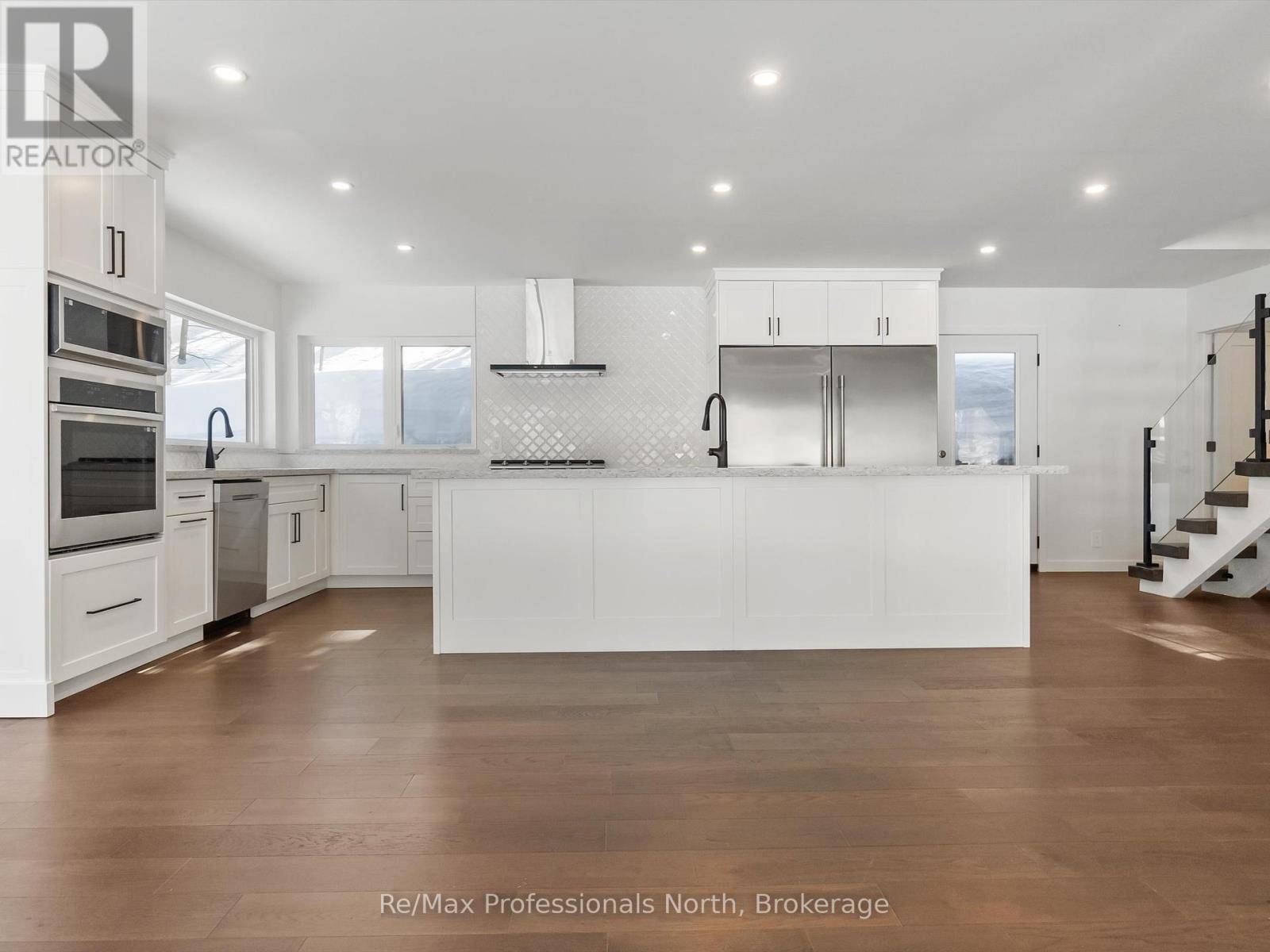 Bracebridge (monck (bracebridge)), ON P1L1B3,43 GLENDALE ROAD