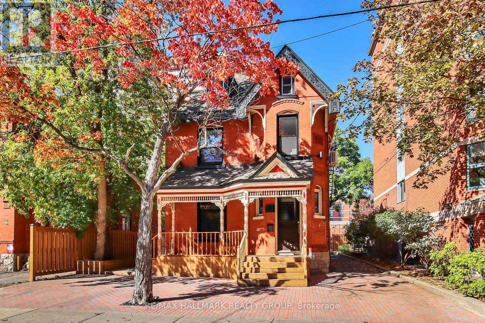 Ottawa, ON K2P0R5,421 GILMOUR STREET