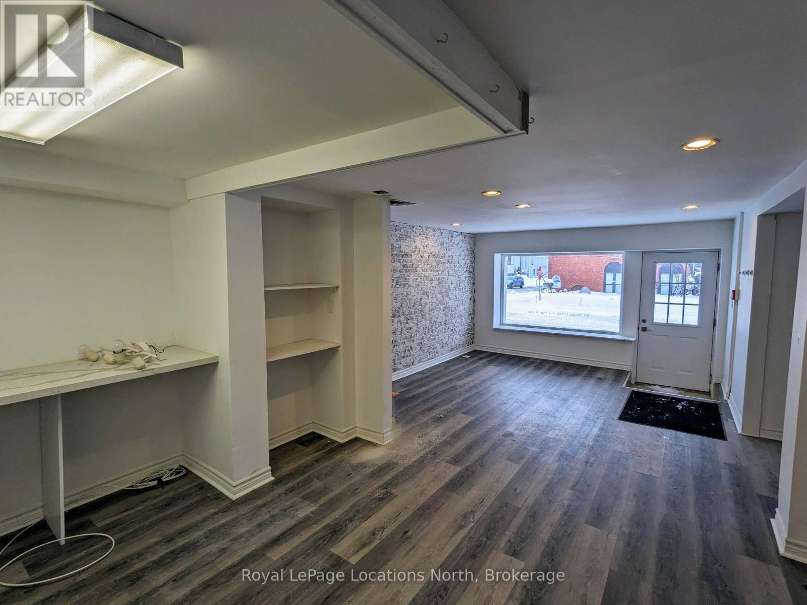 Blue Mountains, ON N0H1J0,164 Clark ST #1