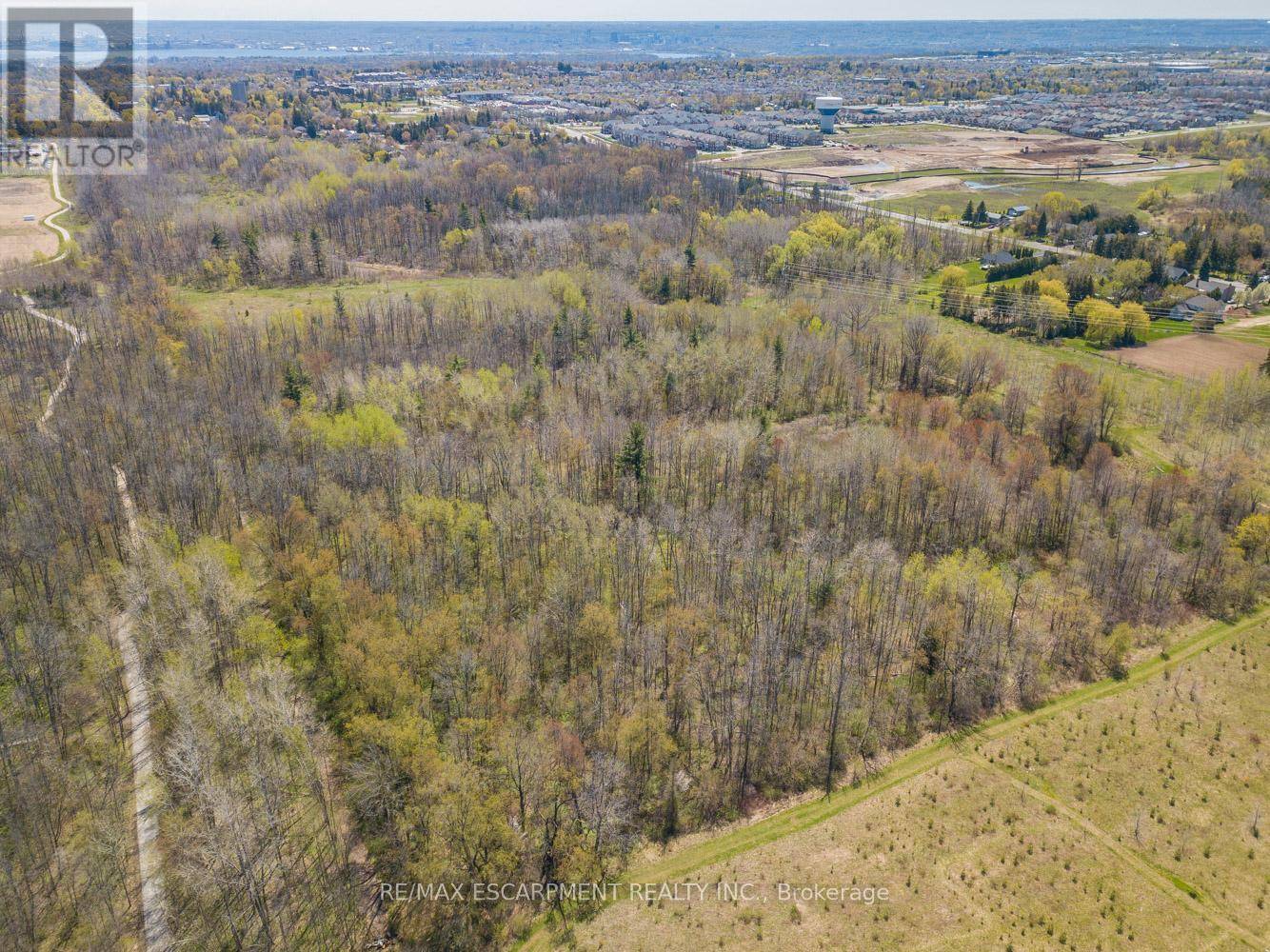 Hamilton (waterdown), ON L0R2H0,REAR PARKSIDE DRIVE