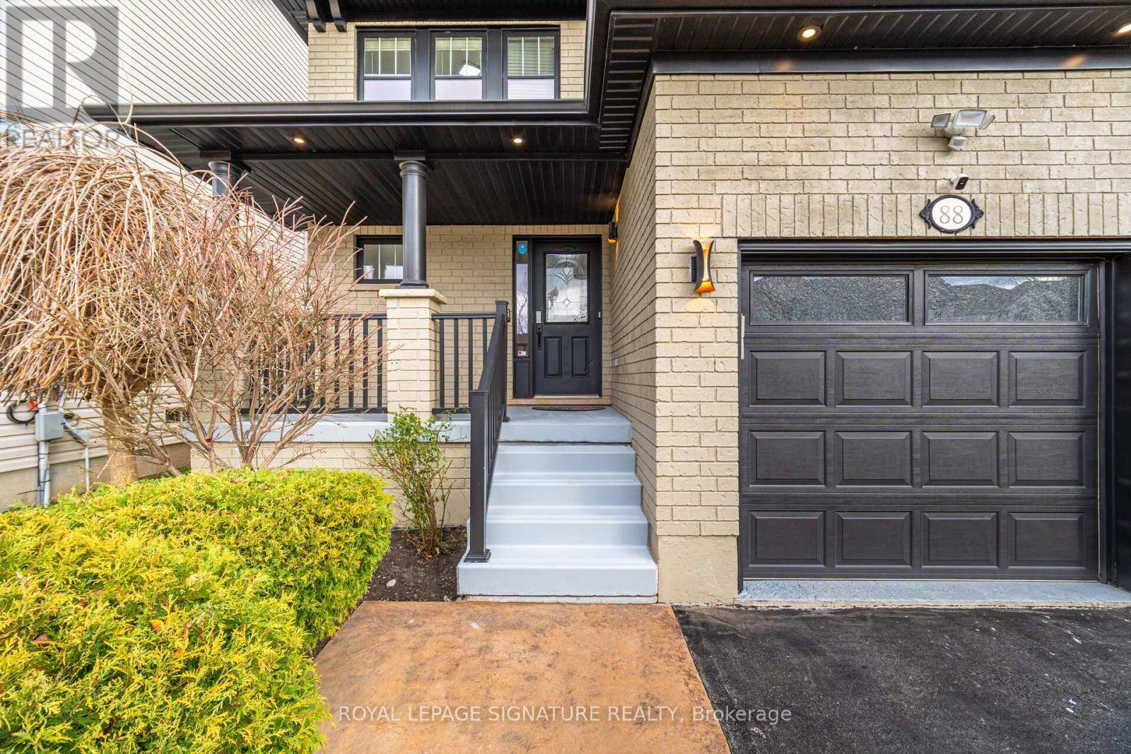 Hamilton (waterdown), ON L0R2H8,88 SPRING CREEK DRIVE