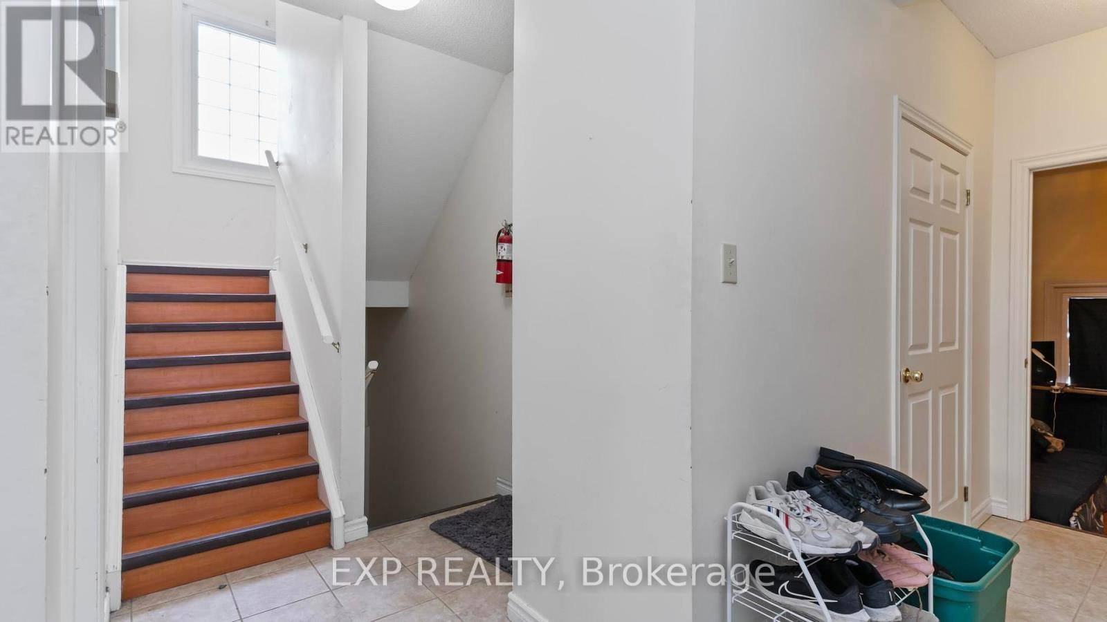 London, ON N6G4W2,1570 Richmond ST #22