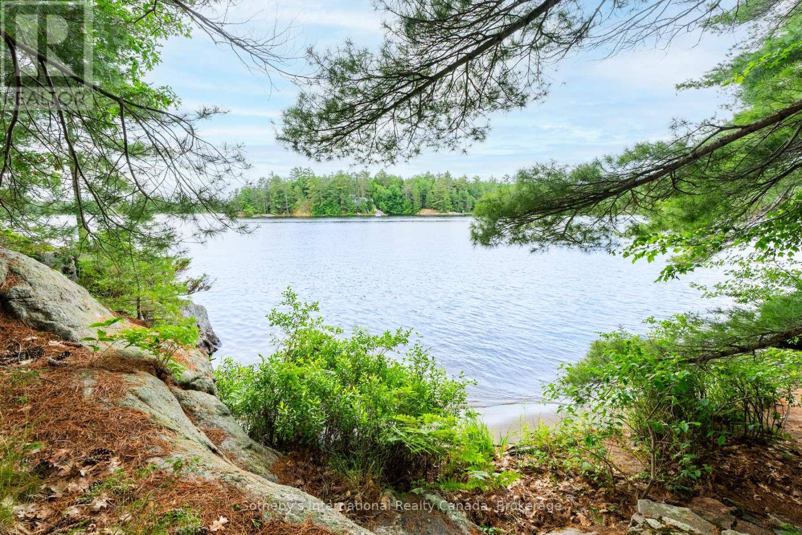 Gravenhurst (morrison), ON P0E1G0,16LK-1 WOLF ISLAND