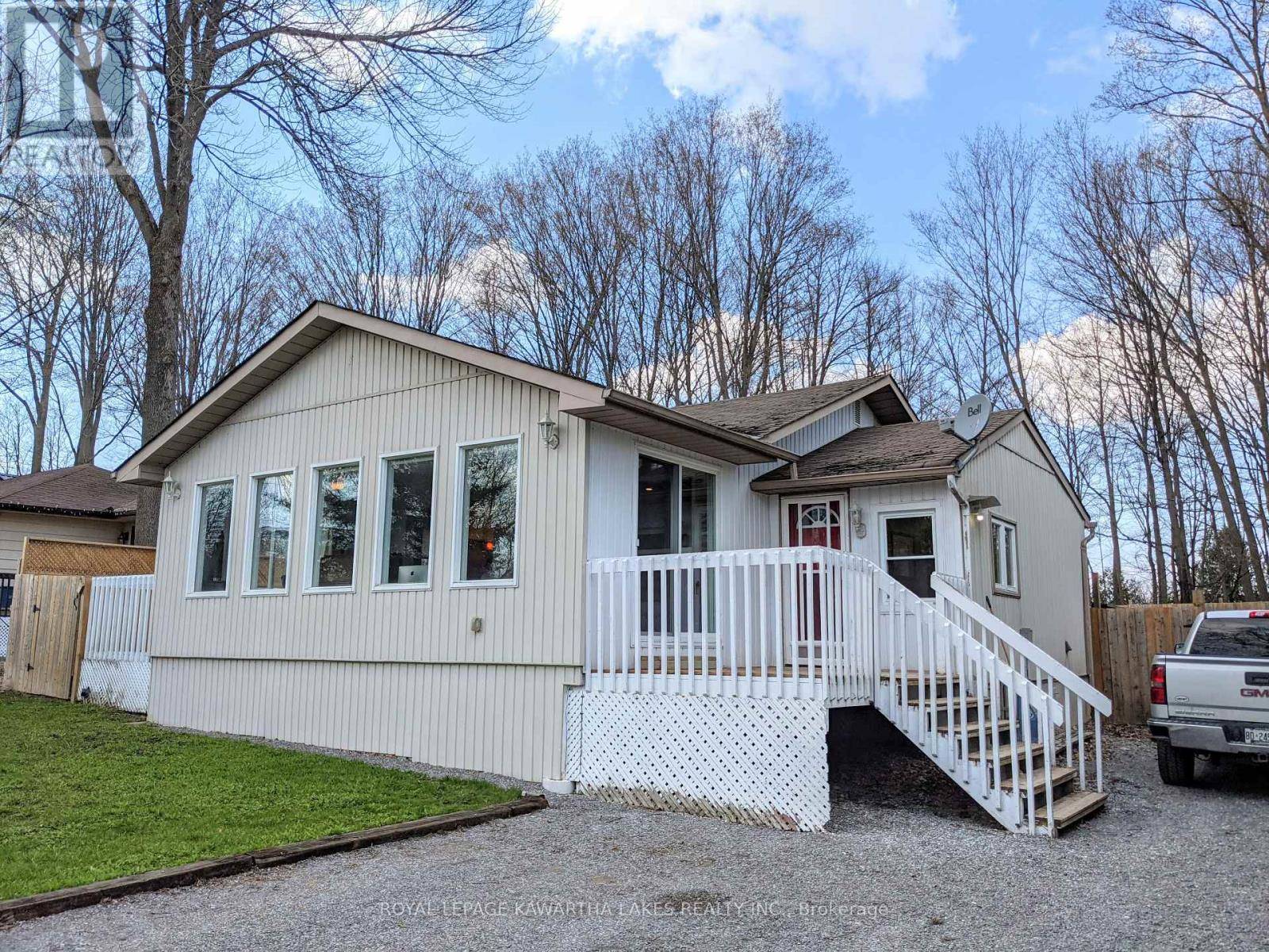 Kawartha Lakes (fenelon), ON K0M1G0,21 PLEASURE STREET