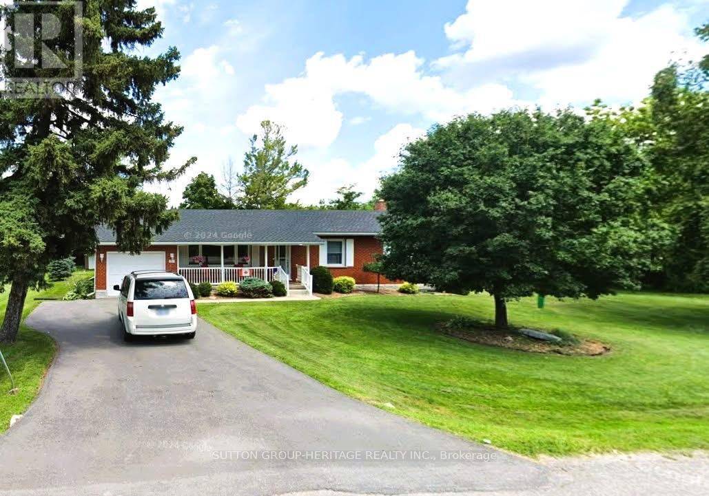 Smith-ennismore-lakefield, ON K9K2N2,209 HILLVIEW DRIVE