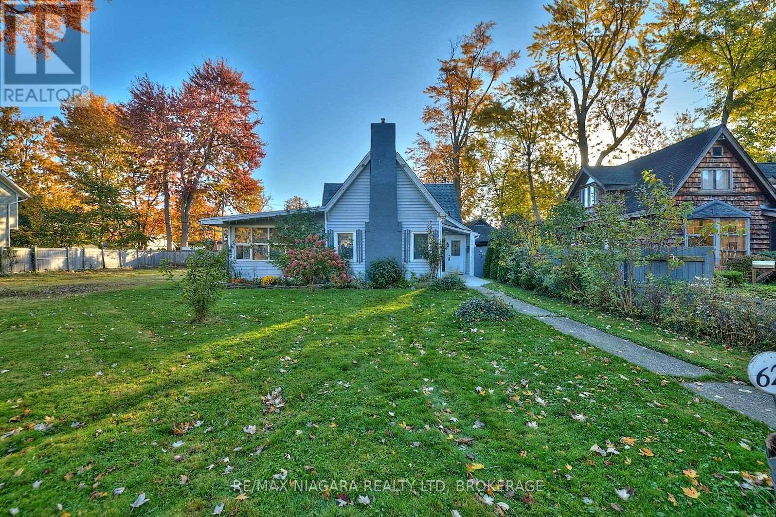 Fort Erie (crescent Park), ON L2A4Z4,624 DAYTONA DRIVE