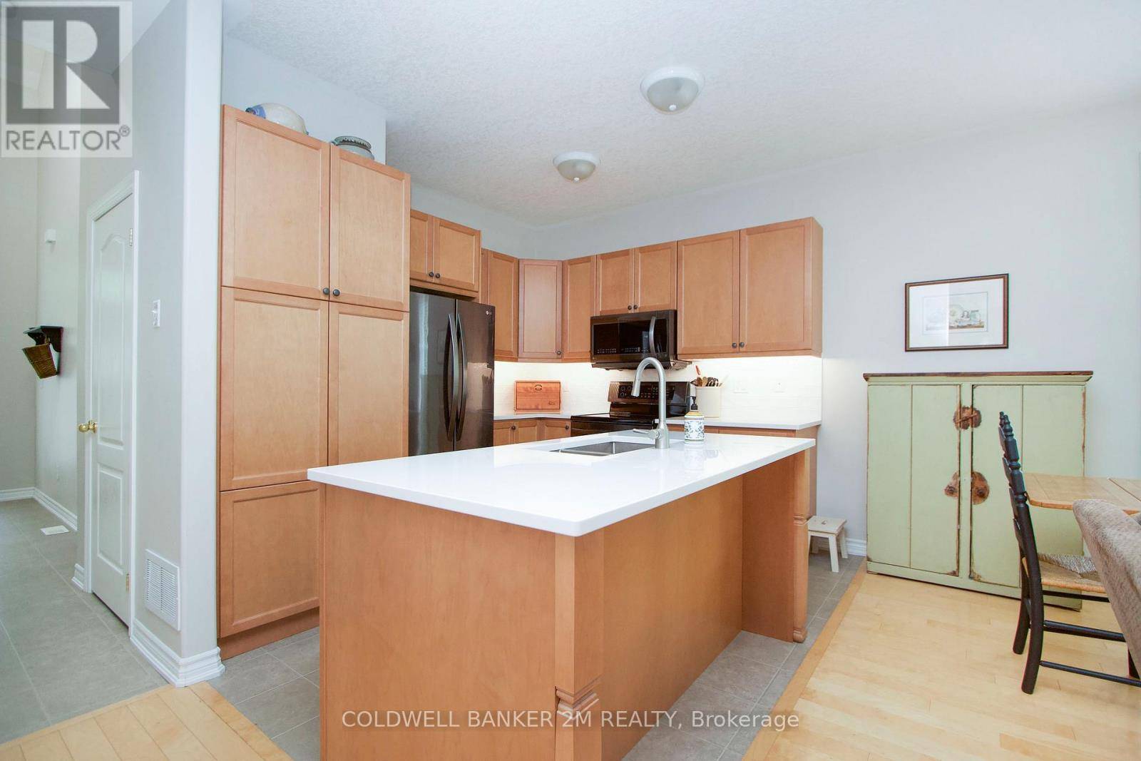 Cobourg, ON K9A0A2,300 D'arcy ST #406