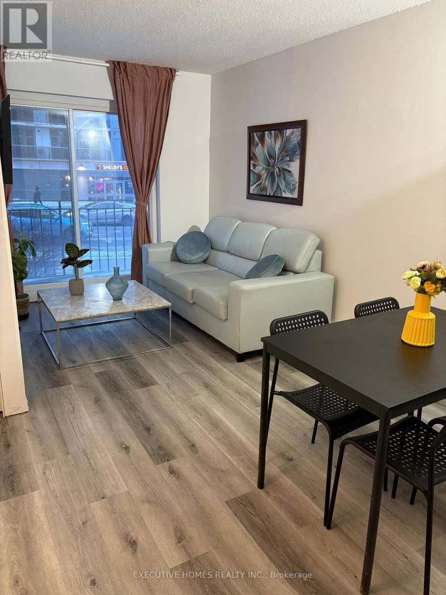 Waterloo, ON N2J1R1,303 King ST North #8