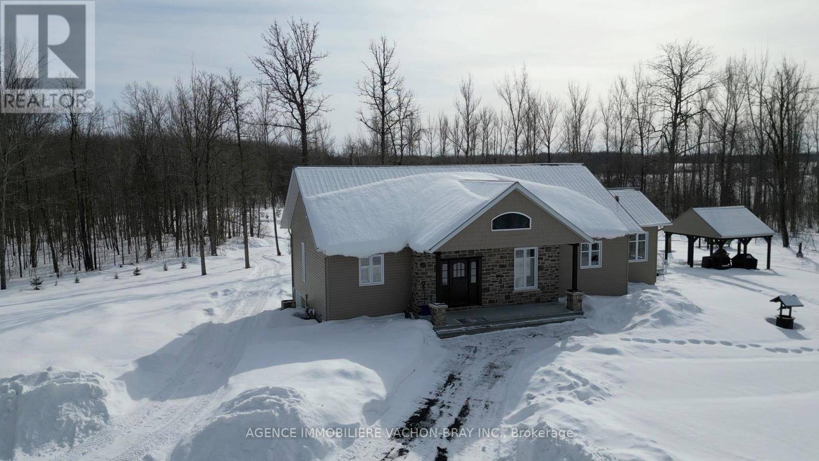 North Glengarry, ON K0C1B0,18668 CONCESSION 2 ROAD