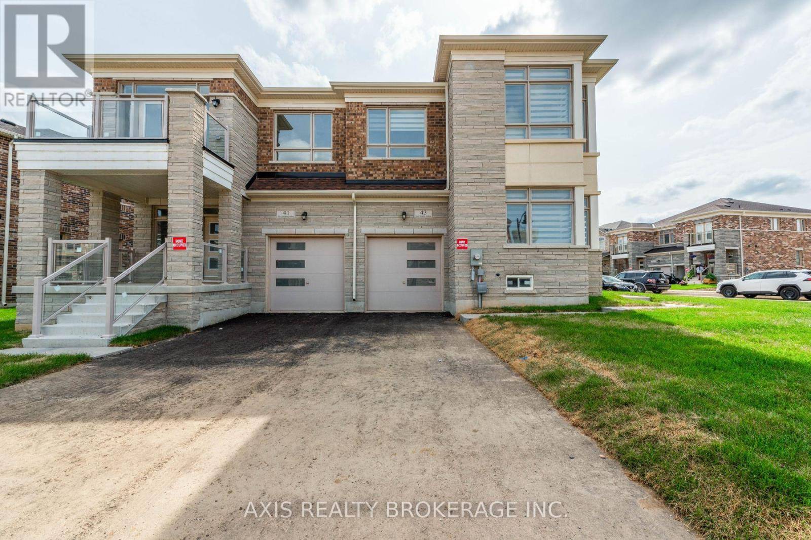 Hamilton (waterdown), ON L8B1Z4,43 SILVER MEADOW GARDENS