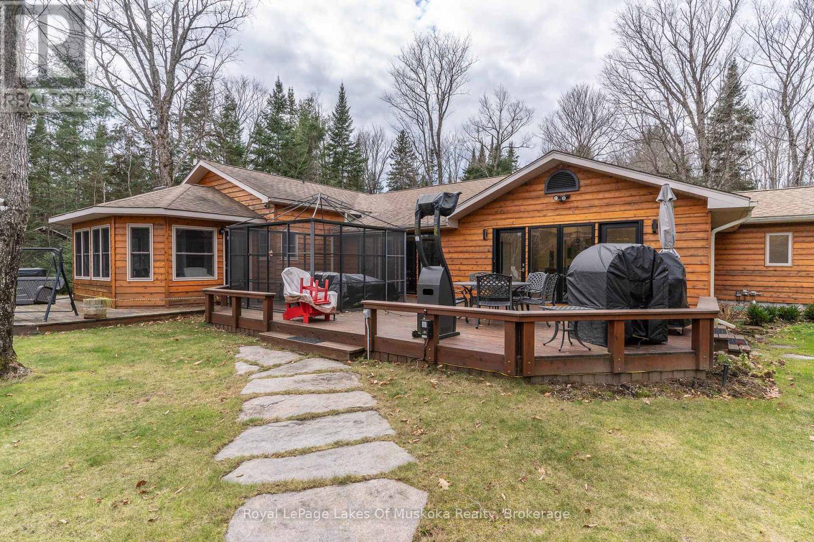 Algonquin Highlands (sherborne), ON P0A1E0,1319 WOLF CIRCLE