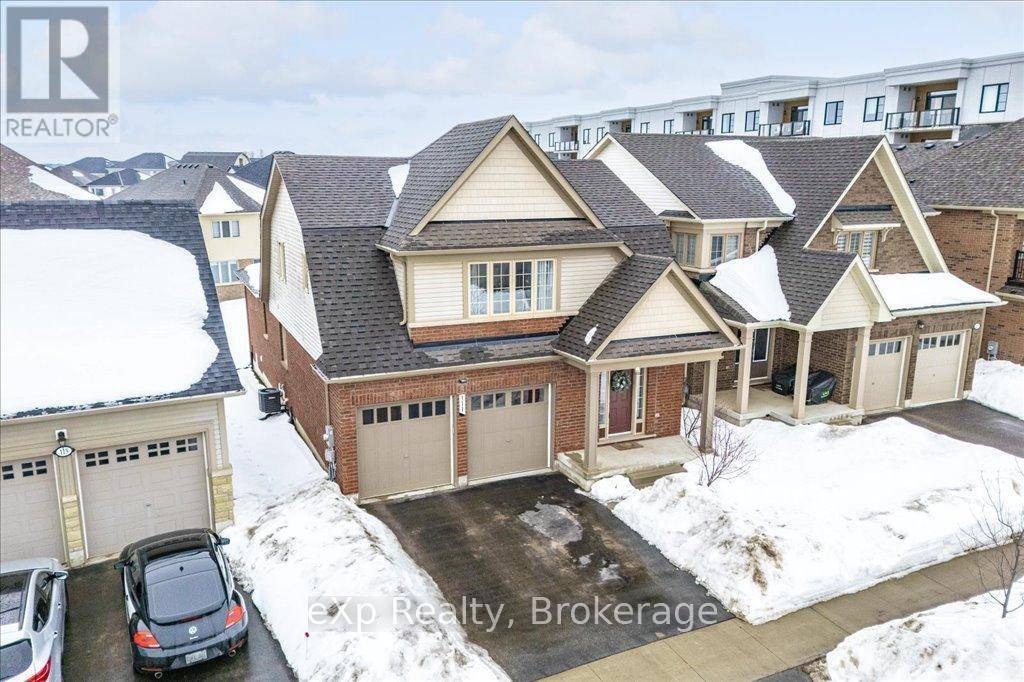 Centre Wellington (fergus), ON N1M0H2,111 FARLEY ROAD