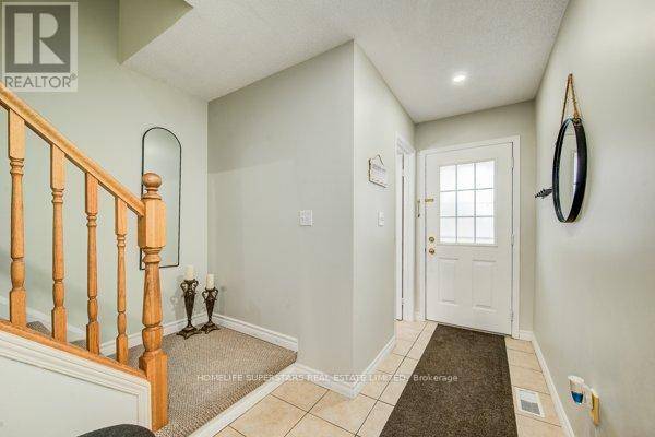 Guelph (victoria North), ON N1E7M1,56 SCHIEDEL DRIVE