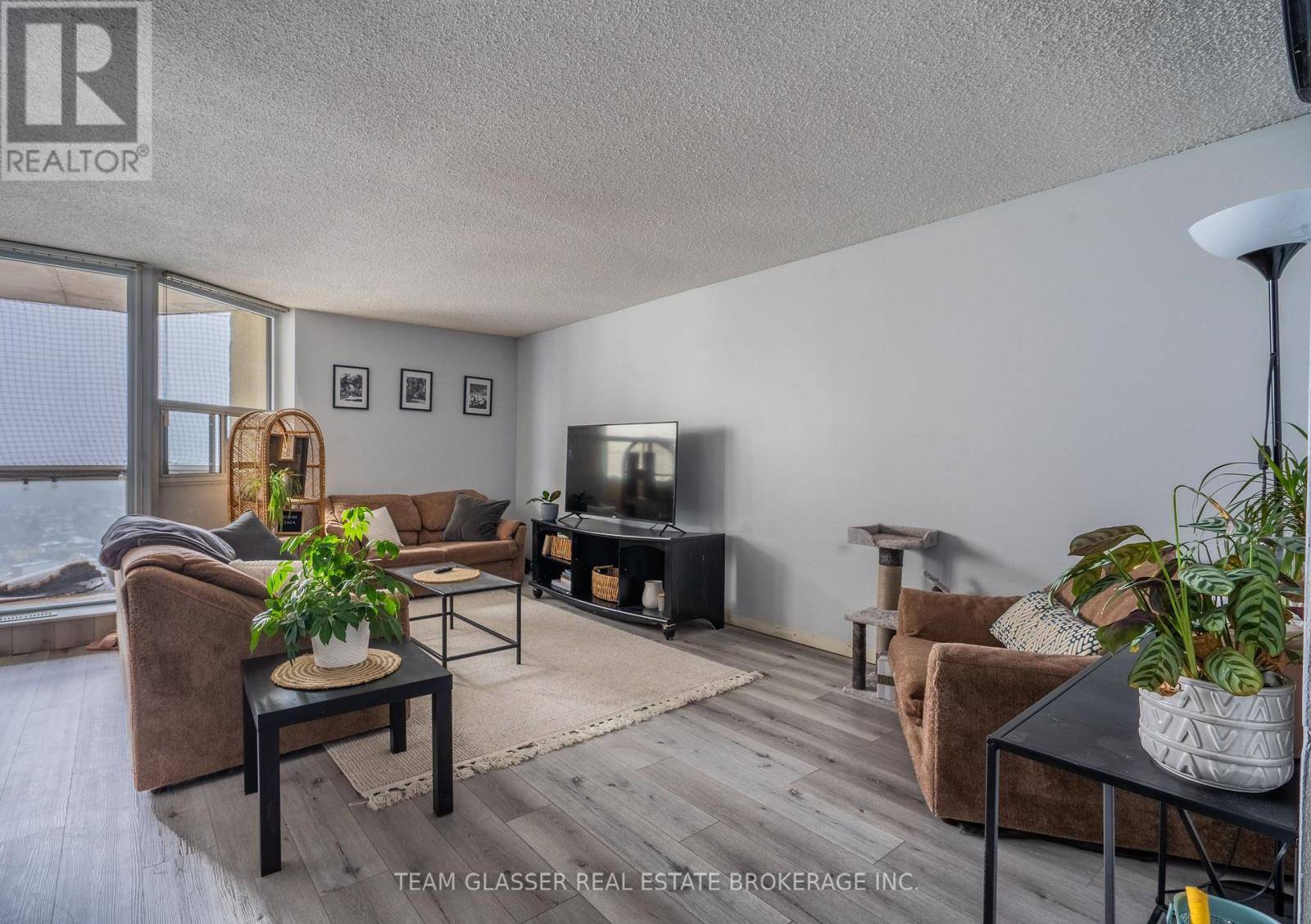 London, ON N6B3N3,363 COLBORNE ST #2305