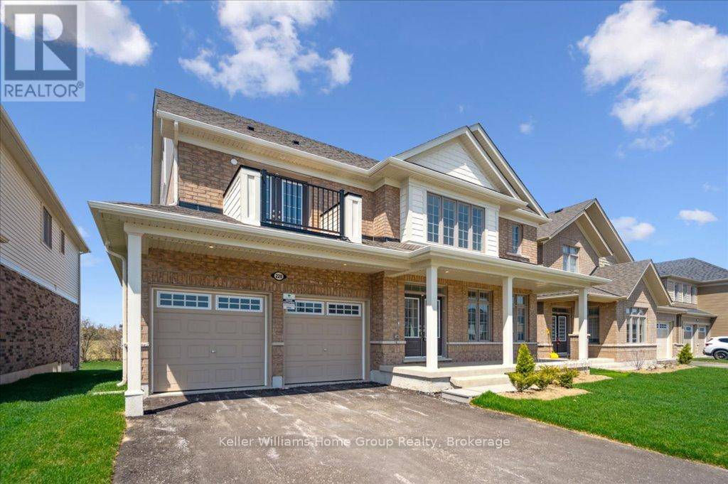 Centre Wellington (fergus), ON N1M0K1,220 REA DRIVE