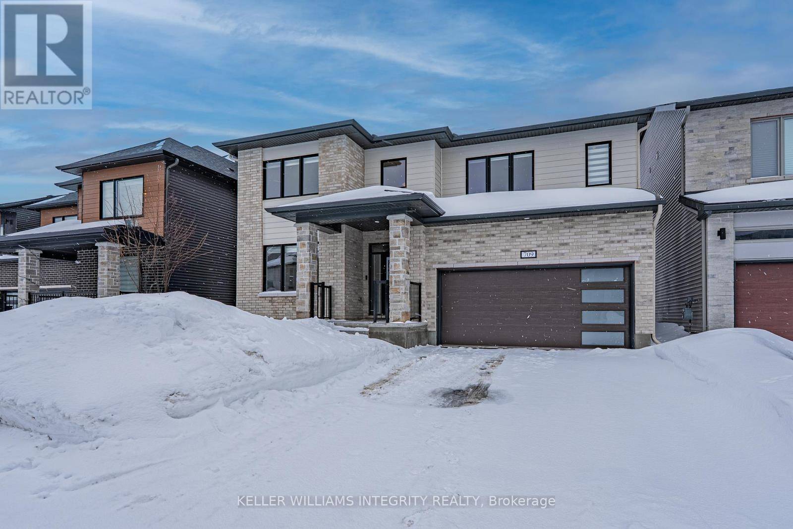 Ottawa, ON K2J7E2,709 FENWICK WAY