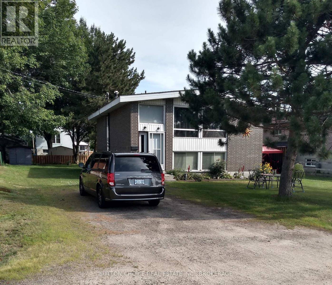 North Bay (ferris), ON P1A1M4,9 MILFORD CRESCENT