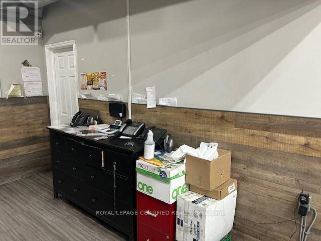 Hamilton (corktown), ON L8N2C2,87 JOHN STREET S