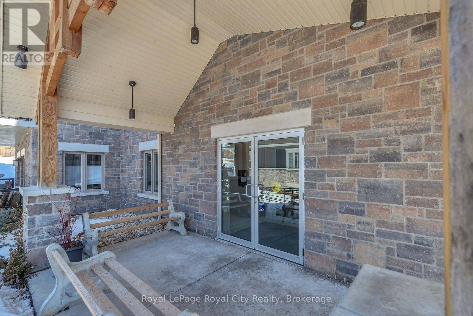 Centre Wellington (elora/salem), ON N0B1S0,23 Stumpf ST #204