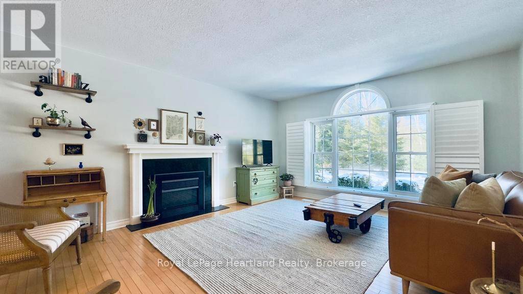 Bluewater (bayfield), ON N0M1G0,77376 FOREST RIDGE ROAD