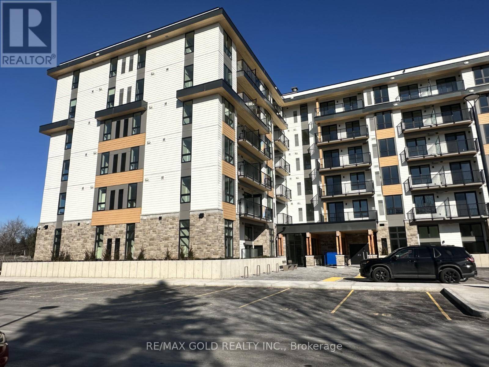 Waterloo, ON N2V1C3,101 Golden Eagle RD #217