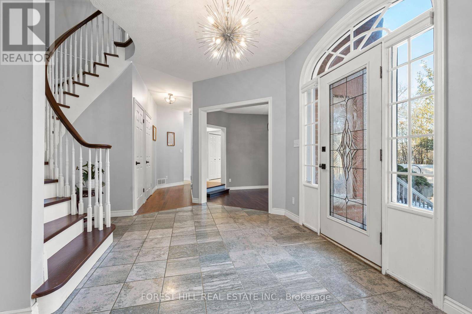 Greater Napanee (greater Napanee), ON K7R3L1,946 BRIDGE STREET W