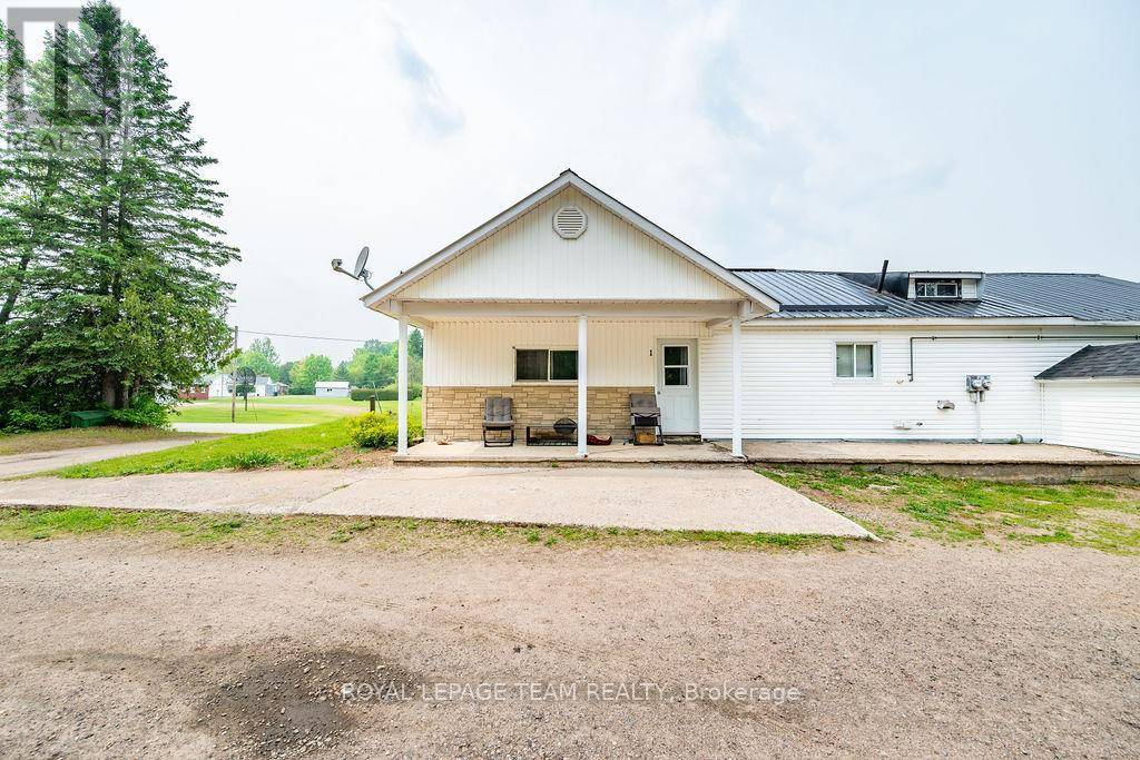 Laurentian Hills, ON K0J1J0,36 MILL YARD ROAD