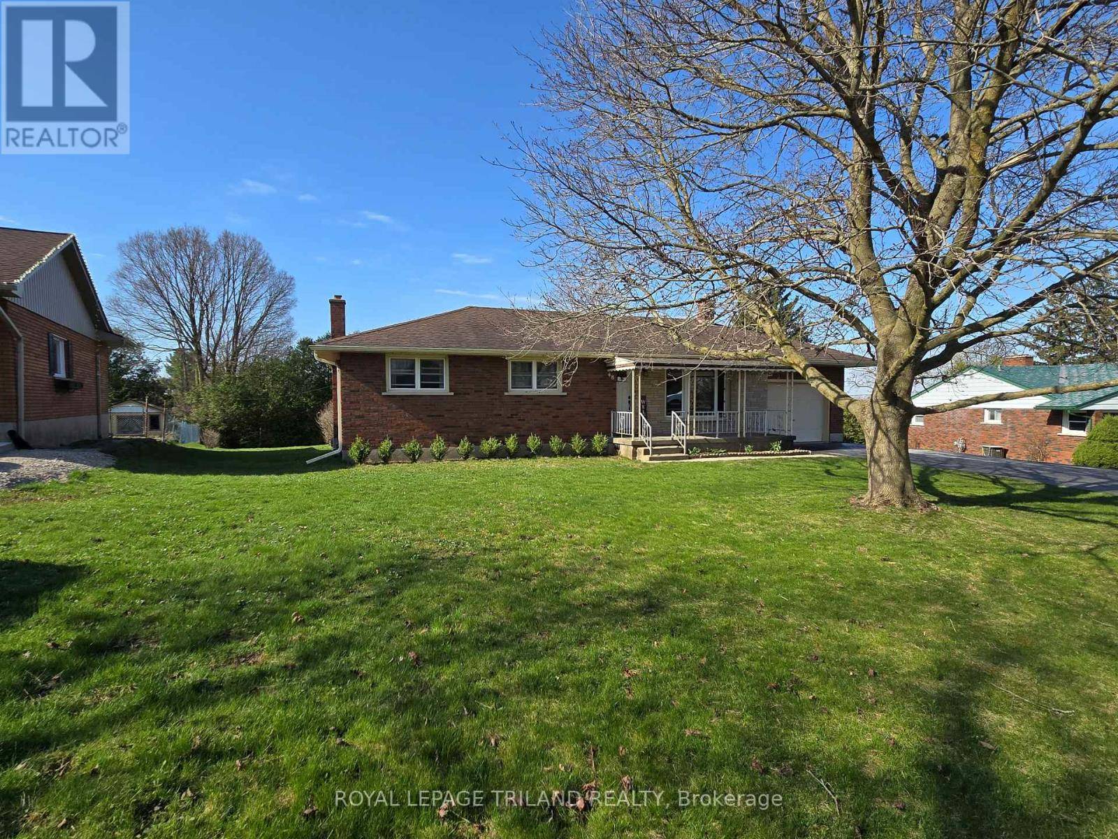 South-west Oxford (beachville), ON N0J1A0,48 LYNN CRESCENT