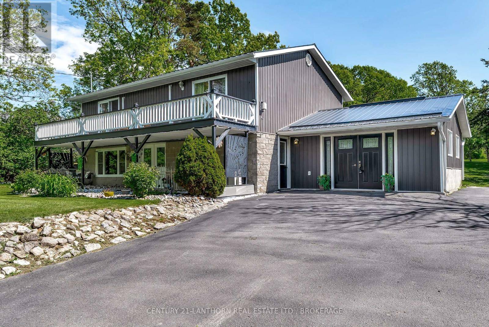 Prince Edward County (hallowell Ward), ON K0K2T0,11807 LOYALIST PARKWAY