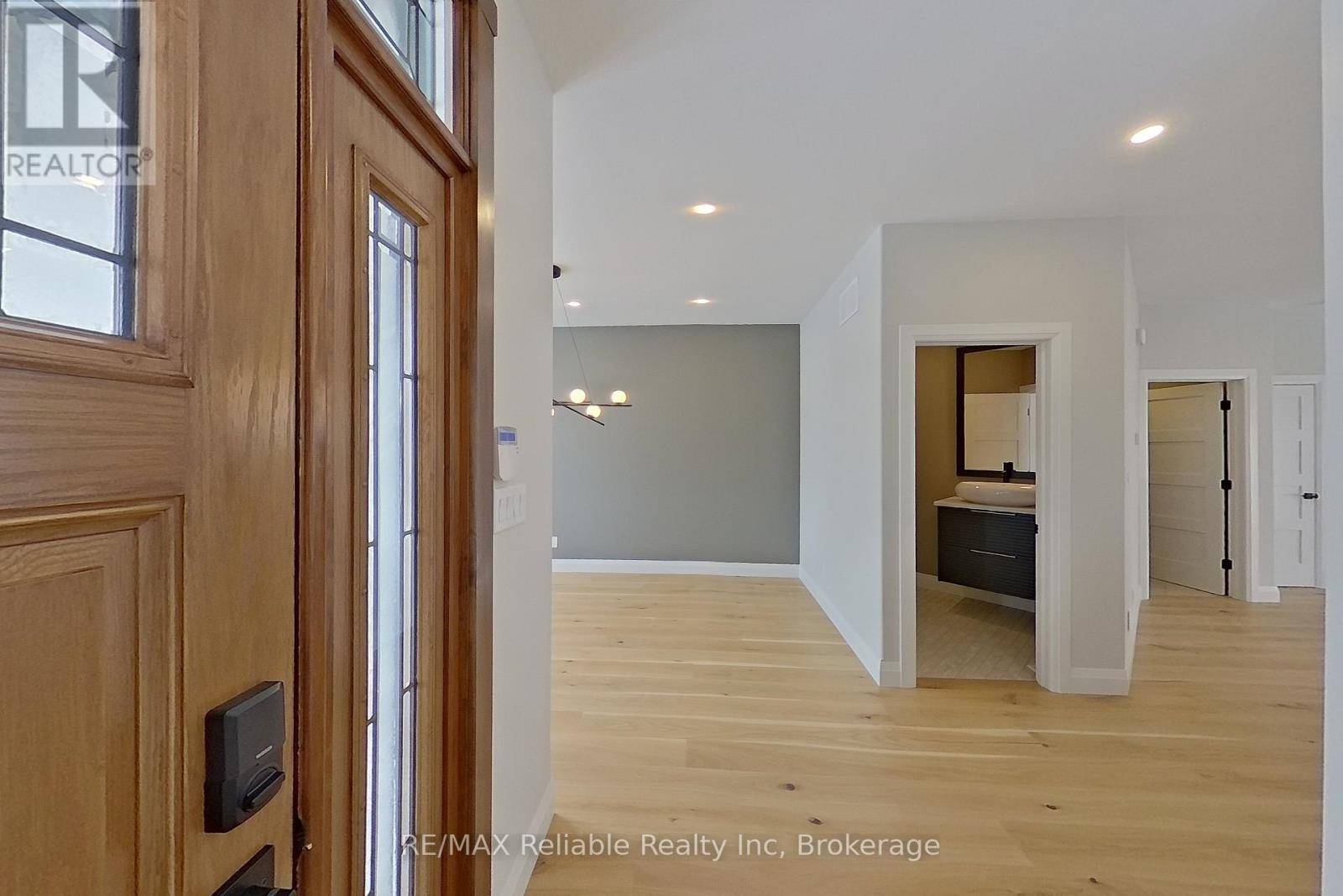 Bluewater (hay), ON N0M2T0,73590 IRENE CRESCENT
