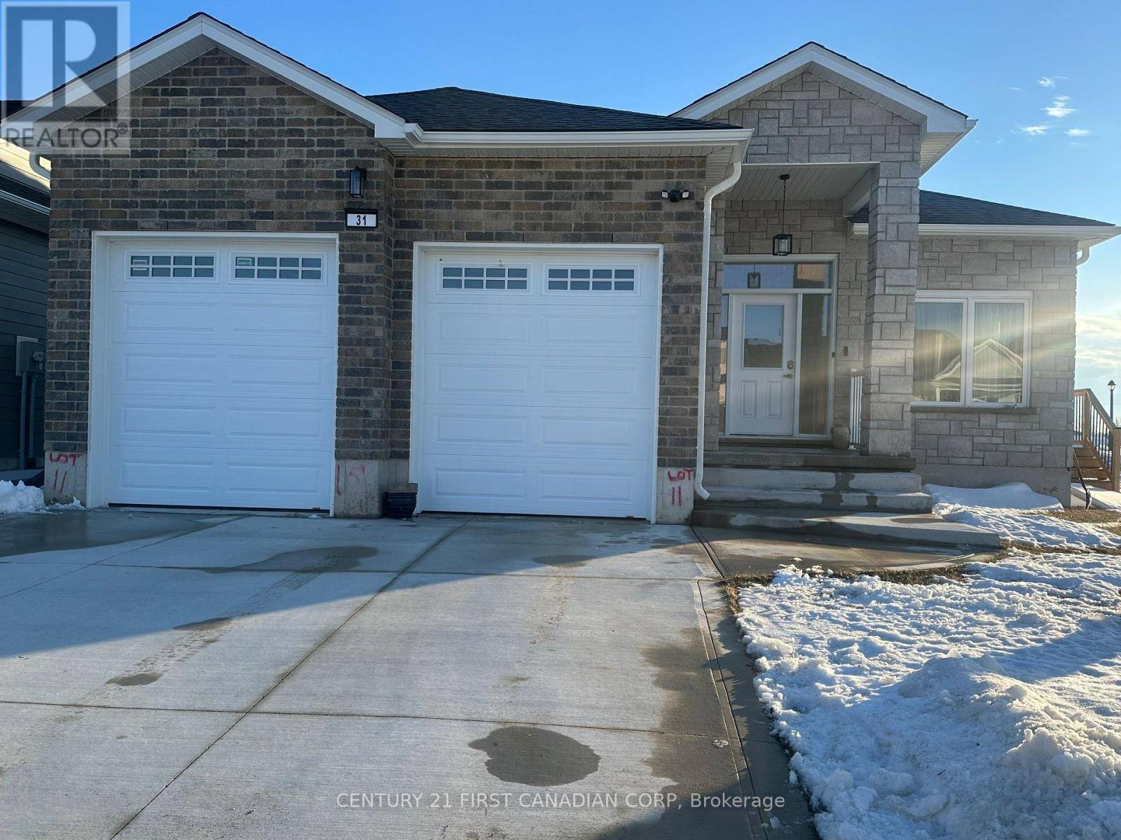 Lambton Shores (grand Bend), ON N0M1T0,31 BROOKLAWN DRIVE