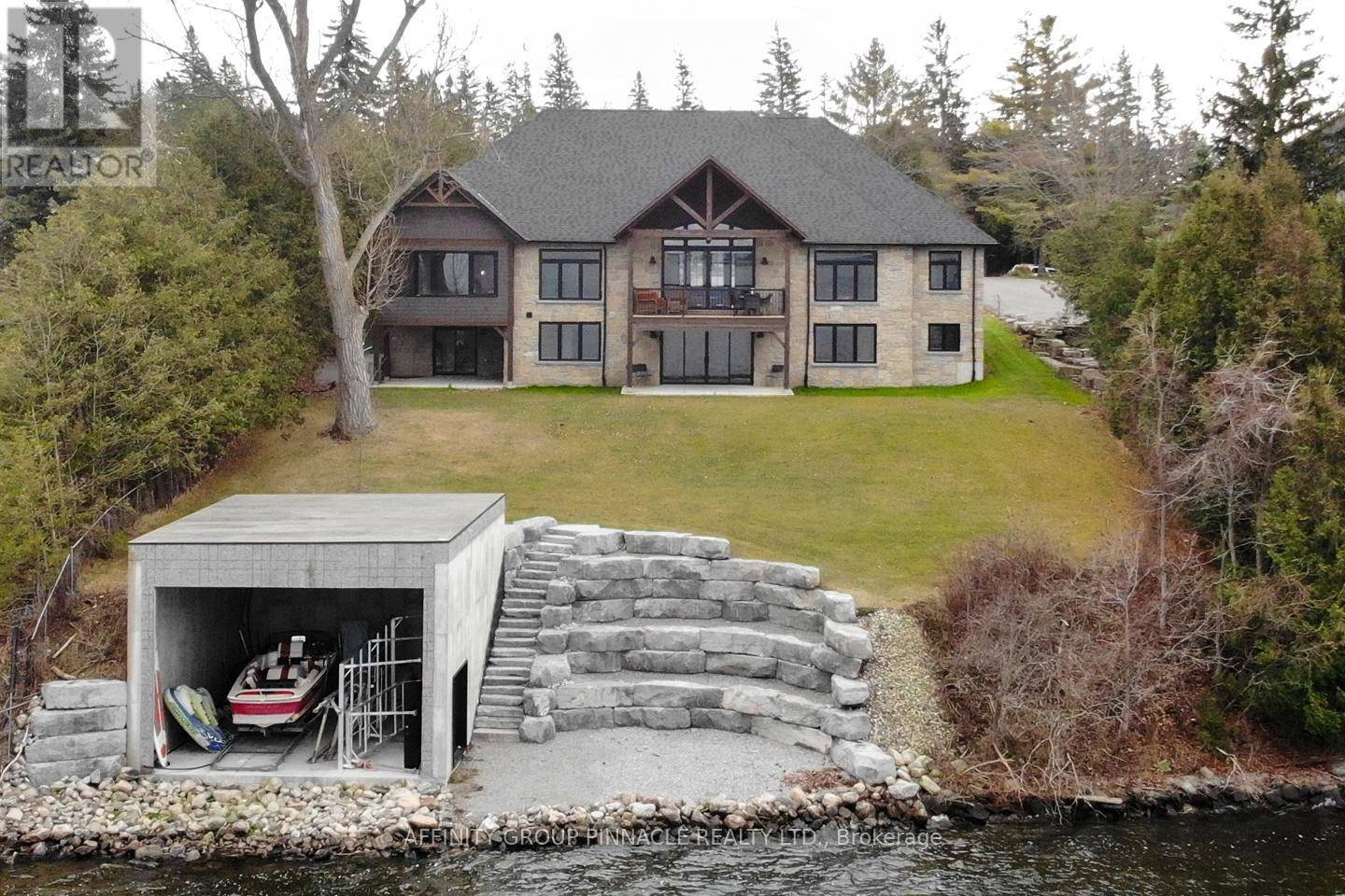Kawartha Lakes (fenelon), ON K9V4R6,383 SNUG HARBOUR ROAD