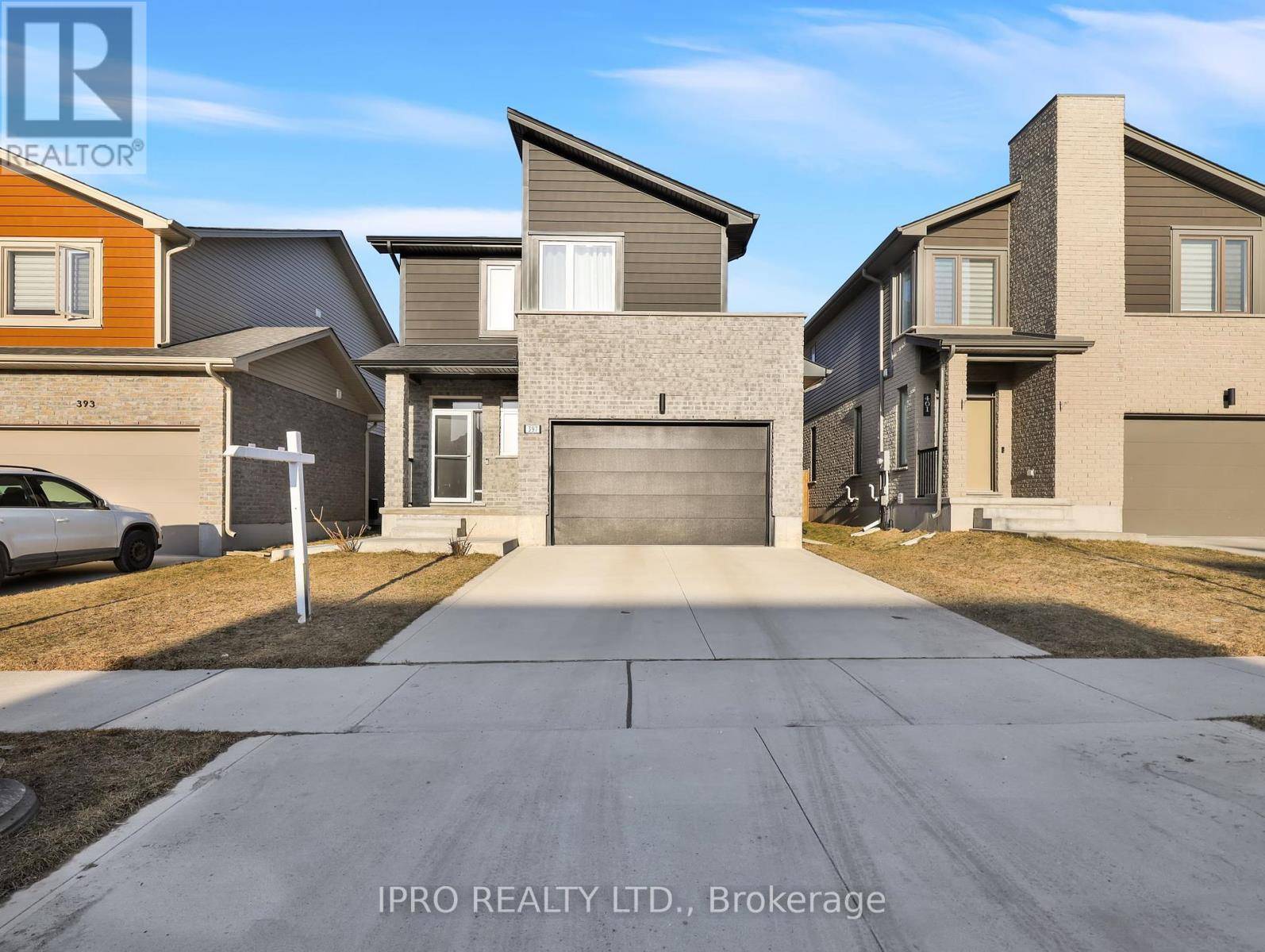 London East (east D), ON N5V0C2,397 EDGEVALLEY ROAD