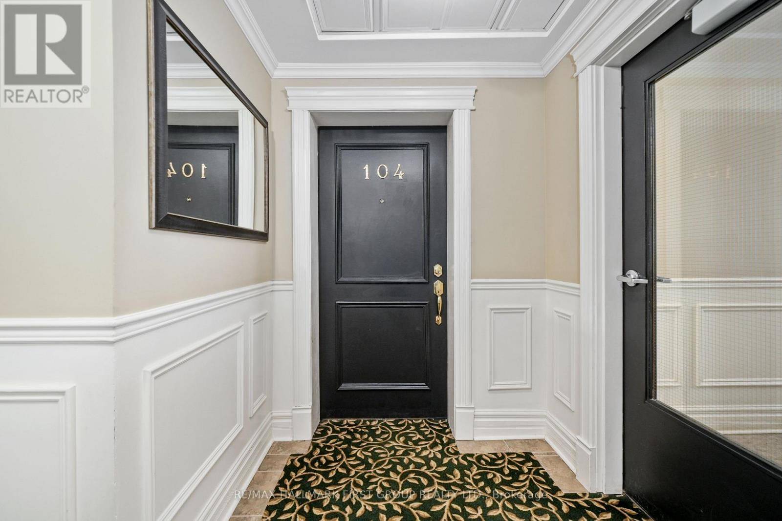 Cobourg, ON K9A3L9,323 George ST #104