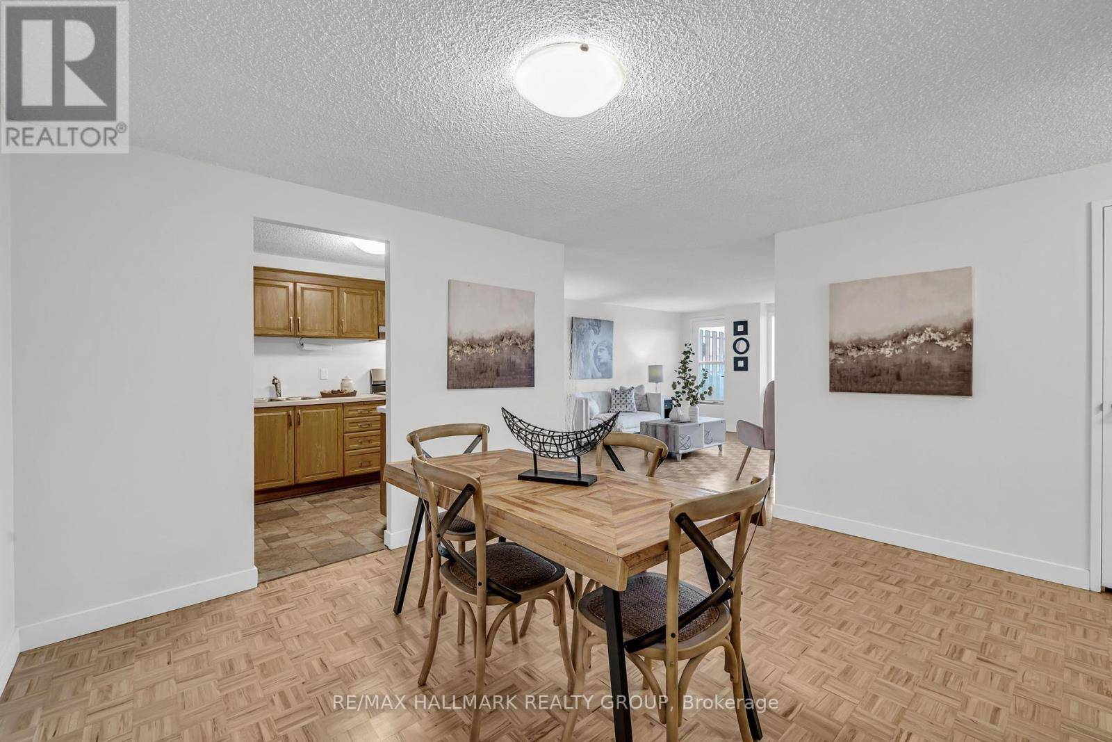 Ottawa, ON K1L8C9,158B MCARTHUR AVE #1906