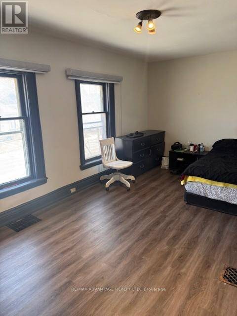 London South (south E), ON N6J2K8,191 WHARNCLIFFE ROAD S