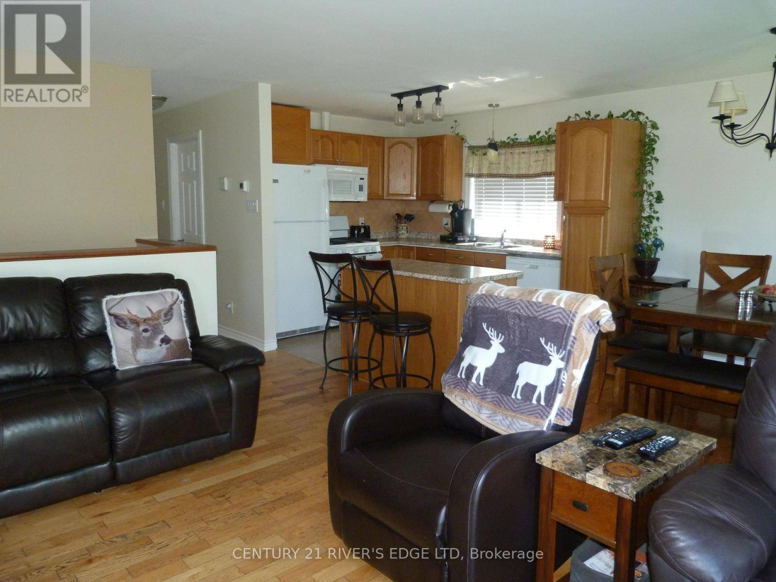 North Dundas, ON K0C2H0,40 LORI LANE