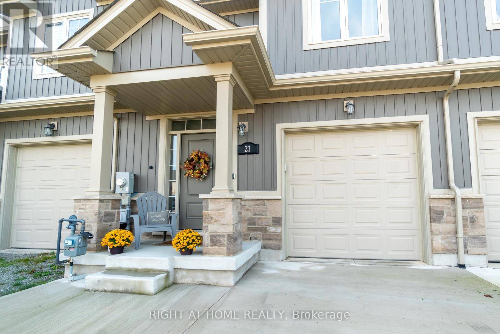 Thorold (hurricane/merrittville), ON L3C7M5,21 LAMB CRESCENT