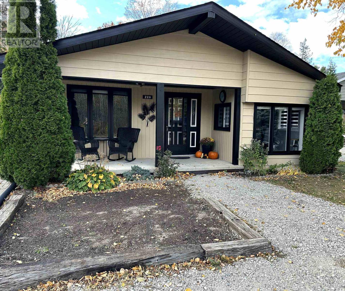 Saugeen Shores, ON N0H2L0,220 TURNER STREET