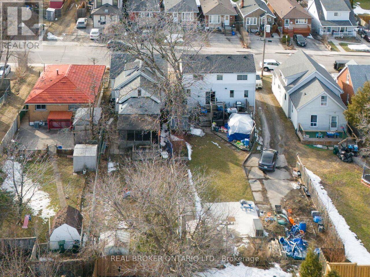 Hamilton (eastmount), ON L8V2X2,227 EAST 23RD STREET