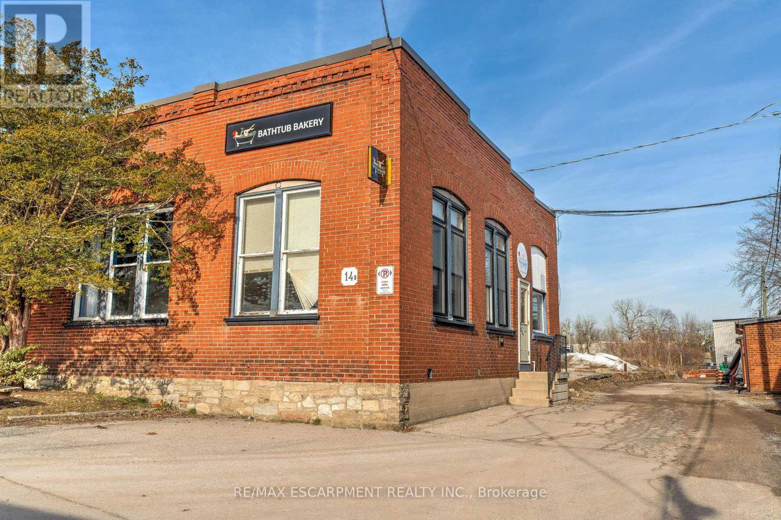 Brantford, ON N3T6J9,111 Sherwood DR #14B
