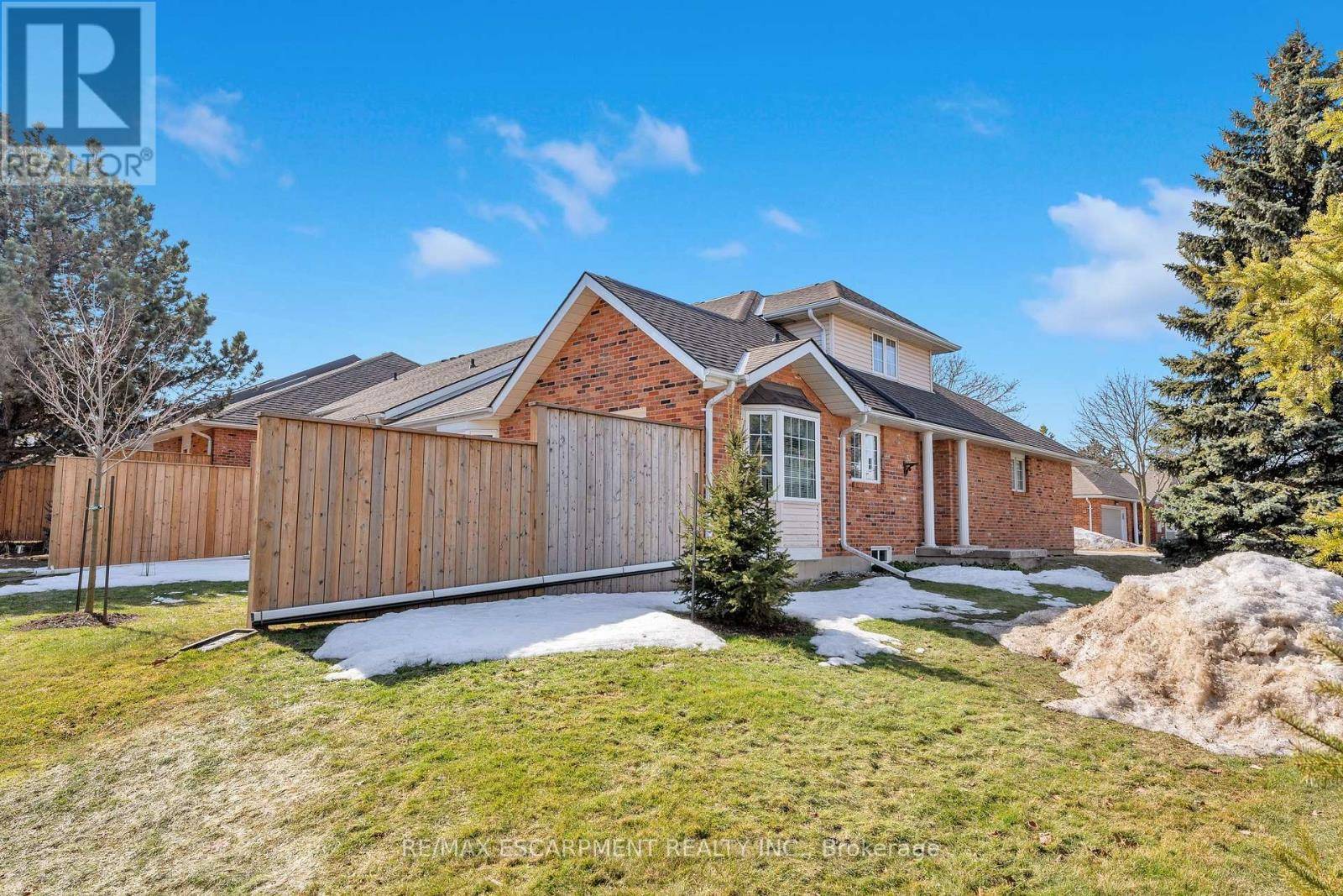 Hamilton (ancaster), ON L9K1J7,810 Golf Links RD #32