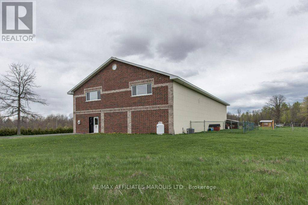 South Glengarry, ON K0C1S0,18613 DUNDAS STREET