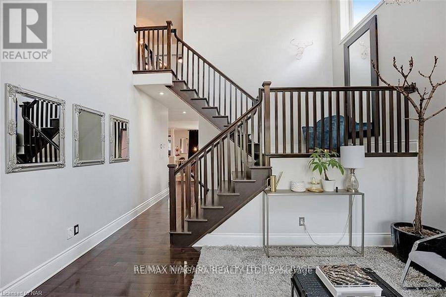 Niagara Falls (forestview), ON L2H0A8,6618 FLORA COURT