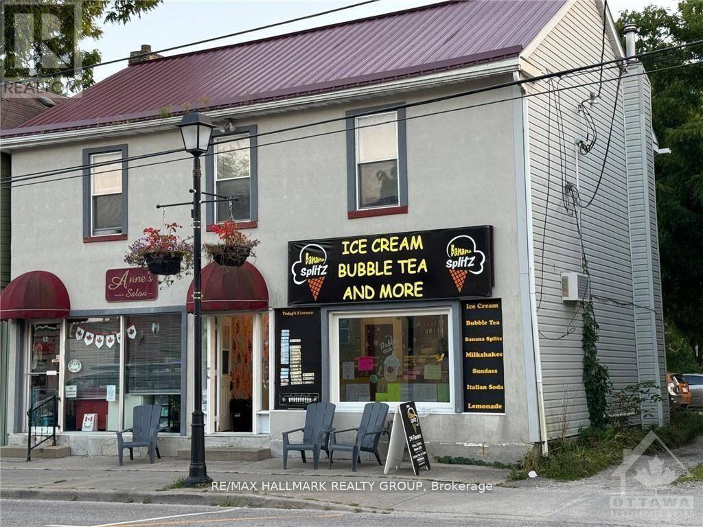 Perth, ON K7H2M9,26 WILSON STREET W
